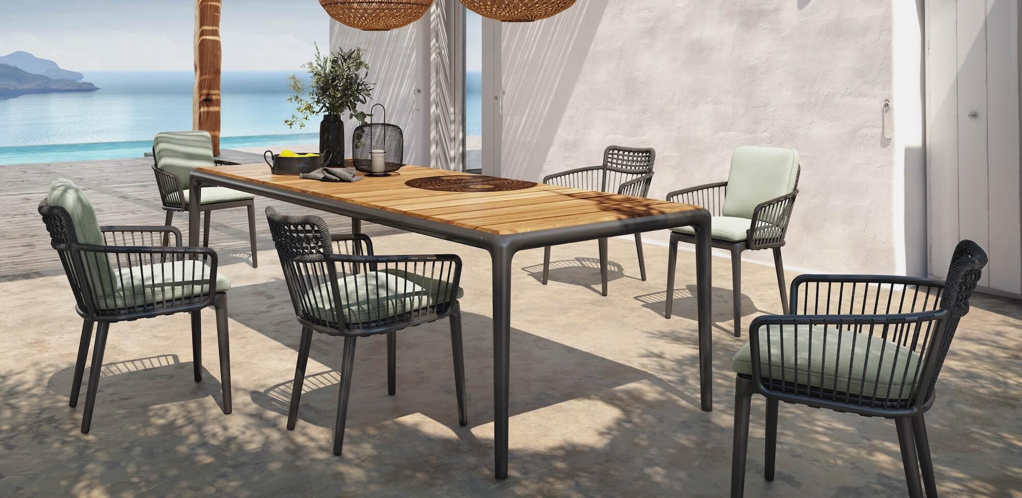 RolfBenz-Outdoor-Moebel-Esstisch-Holz